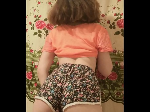 ❤️ Szexi fiatal csaj vetkőzteti le a rövidnadrágját a kamera előtt. ️ Pornó videó at hu.it-com.top ❌️